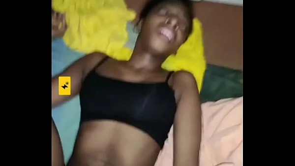 Ebony teen screaming from 12inch